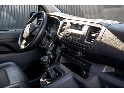 Opel Vivaro 2.0 L2H1 | 150 PK | Cruise | Airco | Imperiaal | Trekhaak ActivLease financial lease