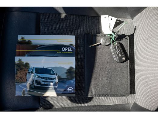 Opel Vivaro 2.0 L2H1 | 150 PK | Cruise | Airco | Imperiaal | Trekhaak ActivLease financial lease