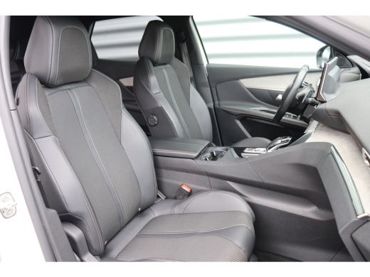 Peugeot 3008 1.2 PURETECH 130PK GT PACK AUTOMAAT / NAVI / LEDER / CLIMA / PDC / 19" LMV / CAMERA / TREKHAAK / ... ActivLease financial lease