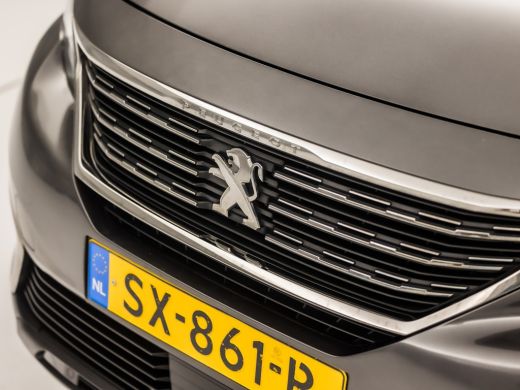 Peugeot 5008 1.2 PureTech Sport 7 Persoons Automaat (APPLE CARPLAY, GROOT NAVI, 360 CAMERA, GETINT GLAS, SPORT... ActivLease financial lease