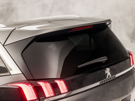 Peugeot 5008 1.2 PureTech Sport 7 Persoons Automaat (APPLE CARPLAY, GROOT NAVI, 360 CAMERA, GETINT GLAS, SPORT... ActivLease financial lease