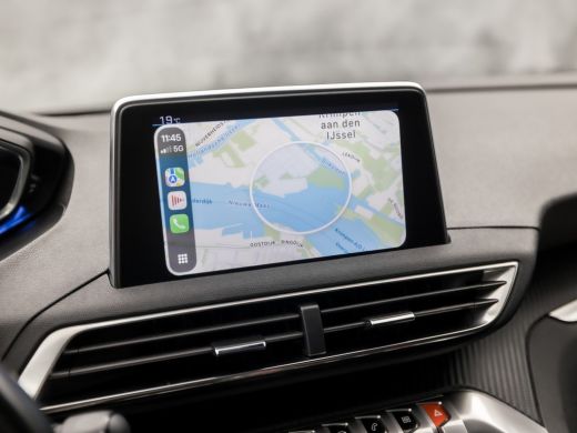 Peugeot 5008 1.2 PureTech Sport 7 Persoons Automaat (APPLE CARPLAY, GROOT NAVI, 360 CAMERA, GETINT GLAS, SPORT... ActivLease financial lease