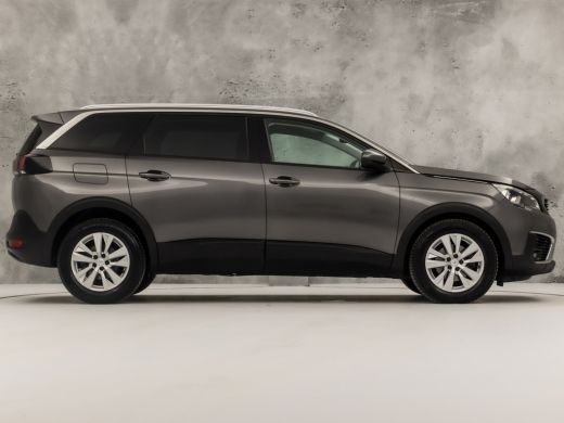 Peugeot 5008 1.2 PureTech Sport 7 Persoons Automaat (APPLE CARPLAY, GROOT NAVI, 360 CAMERA, GETINT GLAS, SPORT... ActivLease financial lease