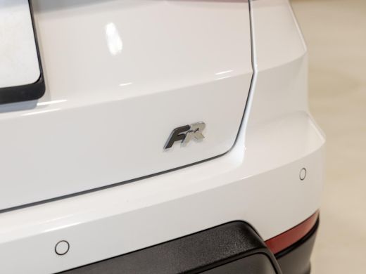 Seat Arona 1.0 TSI FR Business Connect / 110pk / Trekhaak / Dodehoek herkenning / Stoelverwarming / ActivLease financial lease