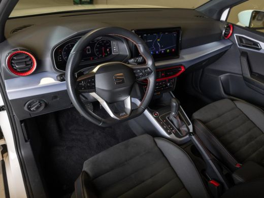 Seat Arona 1.0 TSI FR Business Connect / 110pk / Trekhaak / Dodehoek herkenning / Stoelverwarming / ActivLease financial lease