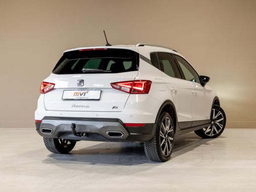 Seat Arona 1.0 TSI FR Business Connect / 110pk / Trekhaak / Dodehoek herkenning / Stoelverwarming / ActivLease financial lease