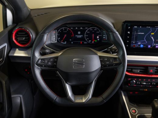 Seat Arona 1.0 TSI FR Business Connect / 110pk / Trekhaak / Dodehoek herkenning / Stoelverwarming / ActivLease financial lease