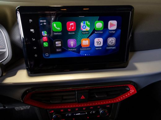 Seat Arona 1.0 TSI FR Business Connect / 110pk / Trekhaak / Dodehoek herkenning / Stoelverwarming / ActivLease financial lease