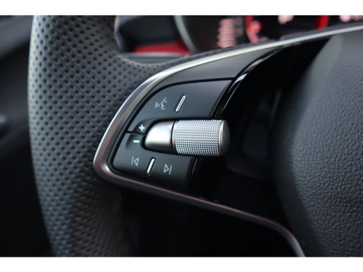Skoda Fabia Monte Carlo AUTOMAAT | Achteruitrijcamera | Cruise control met speedlimiter | Driver Activity Ass... ActivLease financial lease