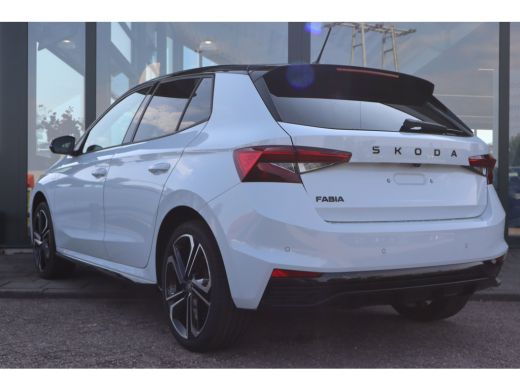 Skoda Fabia Monte Carlo AUTOMAAT | Achteruitrijcamera | Cruise control met speedlimiter | Driver Activity Ass... ActivLease financial lease