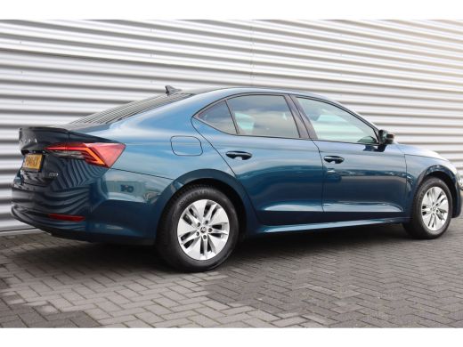 Skoda Octavia 1.0 e-TSI 110PK SPORT BUSINESS / NAVI / CLIMA / LED / PDC / 16" LMV / BLUETOOTH / CRUISECONTROL /... ActivLease financial lease