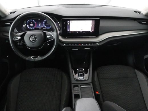 Skoda Octavia 1.0 e-TSI Business Edition | Trekhaak | Adaptive cruise | Carplay | Navigatie | Keyless | Full LE... ActivLease financial lease