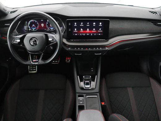 Skoda Octavia 1.4 TSI RS iV PHEV Business | Stoelverwarming | Matrix LED | Carplay | Sportstoelen | Keyless | V... ActivLease financial lease