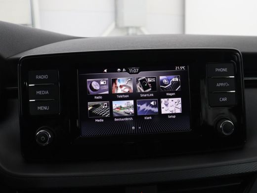 Skoda Scala 1.0 TSI Ambition | Automaat | Trekhaak | Carplay | Airco | Cruise control | Bluetooth | Full LED ActivLease financial lease
