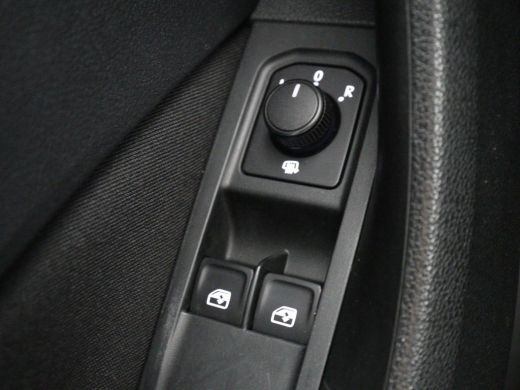 Skoda Scala 1.0 TSI Ambition | Automaat | Trekhaak | Carplay | Airco | Cruise control | Bluetooth | Full LED ActivLease financial lease