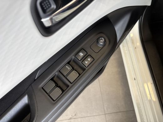 Suzuki Swift 1.2 Select Smart Hybrid ActivLease financial lease