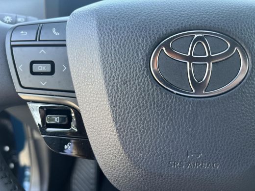 Toyota C-HR 1.8 Hybrid 140 Dynamic | Navigatie | Parkeersensoren | Carplay | Adaptive cruise control | ActivLease financial lease