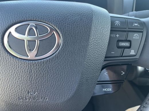 Toyota C-HR 1.8 Hybrid 140 Dynamic | Navigatie | Parkeersensoren | Carplay | Adaptive cruise control | ActivLease financial lease