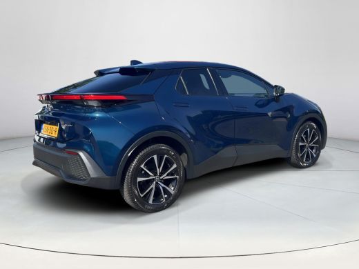 Toyota C-HR 1.8 Hybrid 140 Dynamic | Navigatie | Parkeersensoren | Carplay | Adaptive cruise control | ActivLease financial lease