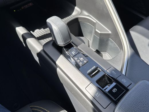 Toyota C-HR 2.0 Hybrid 200 Premi&egrave;re Edition 4WD | Panoramadak | Apple CarPlay/Android auto | Stuur en stoelve... ActivLease financial lease