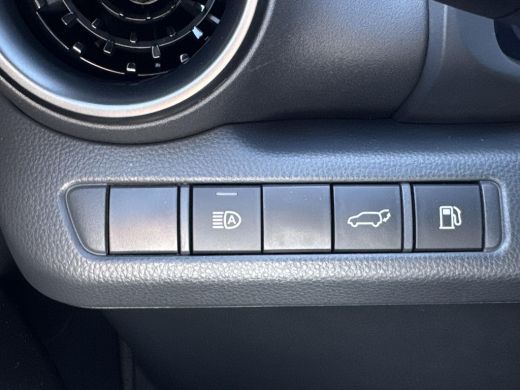 Toyota C-HR 2.0 Hybrid 200 Premi&egrave;re Edition 4WD | Panoramadak | Apple CarPlay/Android auto | Stuur en stoelve... ActivLease financial lease