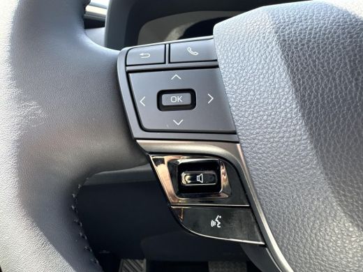 Toyota C-HR 2.0 Hybrid 200 Premi&egrave;re Edition 4WD | Panoramadak | Apple CarPlay/Android auto | Stuur en stoelve... ActivLease financial lease