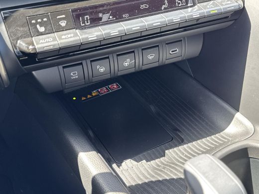 Toyota C-HR 2.0 Hybrid 200 Premi&egrave;re Edition 4WD | Panoramadak | Apple CarPlay/Android auto | Stuur en stoelve... ActivLease financial lease