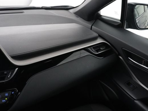 Toyota C-HR 2.0 Hybrid Dynamic | Stoelverwarming | Carplay Adaptive cruise | Camera | Navigatie | Climate con... ActivLease financial lease