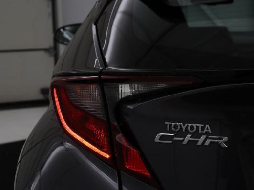 Toyota C-HR 2.0 Hybrid Dynamic | Stoelverwarming | Carplay Adaptive cruise | Camera | Navigatie | Climate con... ActivLease financial lease