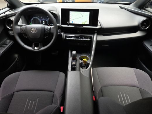 Toyota C-HR 2.0 Plug-in Hybrid 220 Dynamic | Apple CarPlay | Blindspot | Rijklaar incl. garantie | ActivLease financial lease