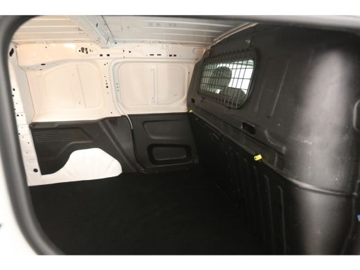 Toyota ProAce 1.5 D-4D 102PK | Airco | Camera | 3 Zits | Cruise | Carplay | Parkeersens. ActivLease financial lease