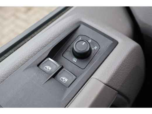 Volkswagen Crafter 2.0 TDI 177pk L3 H3 Automaat Led Safebumper ActivLease financial lease