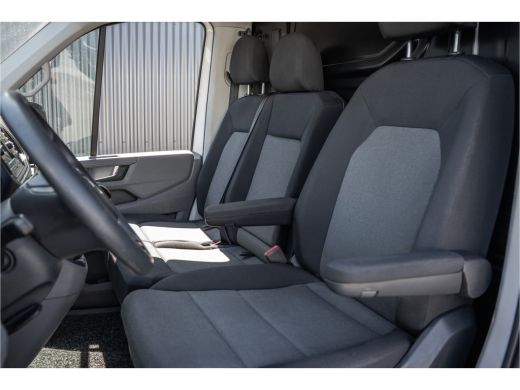 Volkswagen Crafter 2.0 TDI L4H3 140PK | Cruise | 360&deg; camera | Carplay | PDC | Imperiaal | Trekhaak ActivLease financial lease