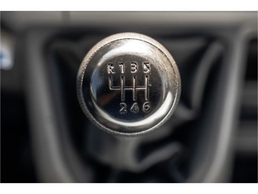 Volkswagen Crafter 2.0 TDI L4H3 140PK | Cruise | 360&deg; camera | Carplay | PDC | Imperiaal | Trekhaak ActivLease financial lease