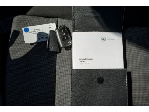 Volkswagen Crafter 2.0 TDI L4H3 140PK | Cruise | 360&deg; camera | Carplay | PDC | Imperiaal | Trekhaak ActivLease financial lease