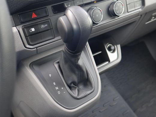 Volkswagen Crafter 35 2.0 TDI 177 PK AUT. L3H3 + 3000 KG TREKHAAK | ADAPTIVE CRUISE | LED | CAMERA | CARPLAY | STOEL... ActivLease financial lease
