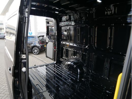 Volkswagen Crafter GP 2.0 TDI 140 PK Automaat L3 H3 Exclusive | Exclusive | Trekhaak | Navigatie | App Connect | Ful... ActivLease financial lease
