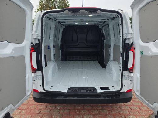 Volkswagen e-Transporter 32 L1H1 64 kWh | Side Assist | ACC | Achterdeuren | A.cam | LED ActivLease financial lease