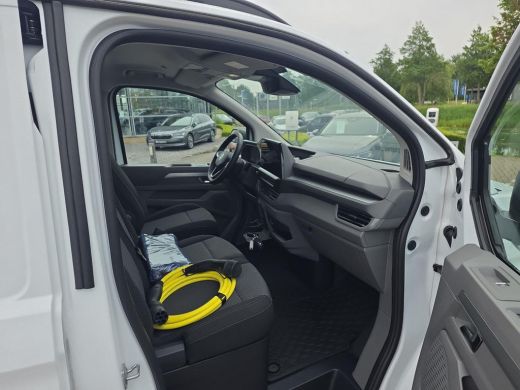 Volkswagen e-Transporter 32 L1H1 64 kWh | Side Assist | ACC | Achterdeuren | A.cam | LED ActivLease financial lease