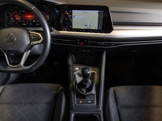 Volkswagen Golf 1.0 TSI Life / 110pk / Cruise / Airco / Klimaatregeling / Navigatie / Apple Carplay ActivLease financial lease