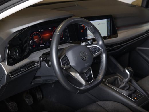 Volkswagen Golf 1.0 TSI Life / 110pk / Cruise / Airco / Klimaatregeling / Navigatie / Apple Carplay ActivLease financial lease