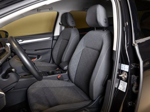 Volkswagen Golf 1.0 TSI Life / 110pk / Cruise / Airco / Klimaatregeling / Navigatie / Apple Carplay ActivLease financial lease