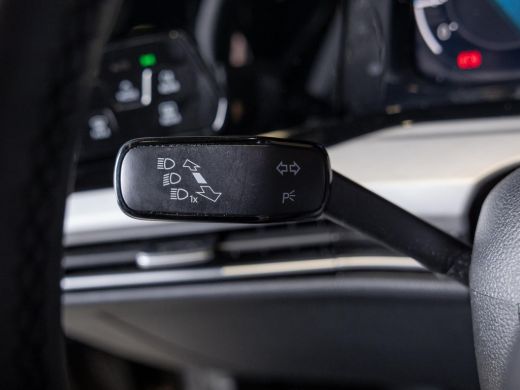 Volkswagen Golf 1.0 TSI Life / 110pk / Cruise / Airco / Klimaatregeling / Navigatie / Apple Carplay ActivLease financial lease