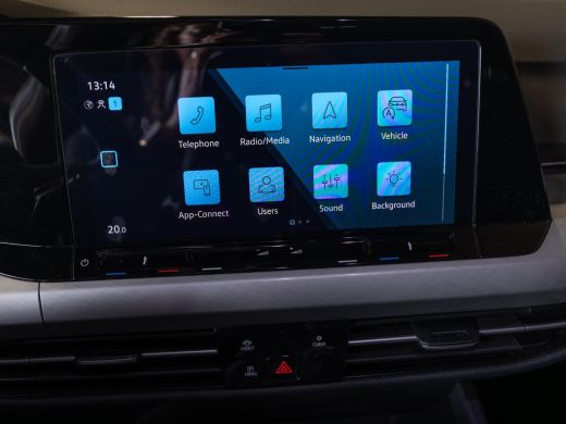 Volkswagen Golf 1.0 TSI Life / 110pk / Cruise / Airco / Klimaatregeling / Navigatie / Apple Carplay ActivLease financial lease