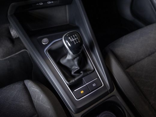 Volkswagen Golf 1.0 TSI Life / 110pk / Cruise / Airco / Klimaatregeling / Navigatie / Apple Carplay ActivLease financial lease