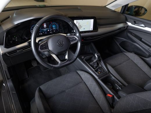 Volkswagen Golf 1.0 TSI Life / 110pk / Cruise / Airco / Klimaatregeling / Navigatie / Apple Carplay ActivLease financial lease