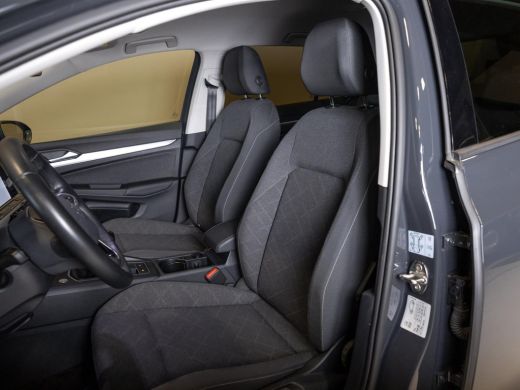 Volkswagen Golf 1.0 TSI Life / 110pk / Cruise / Airco / Klimaatregeling / Navigatie / Apple Carplay ActivLease financial lease