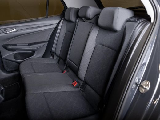 Volkswagen Golf 1.0 TSI Life / 110pk / Cruise / Airco / Klimaatregeling / Navigatie / Apple Carplay ActivLease financial lease