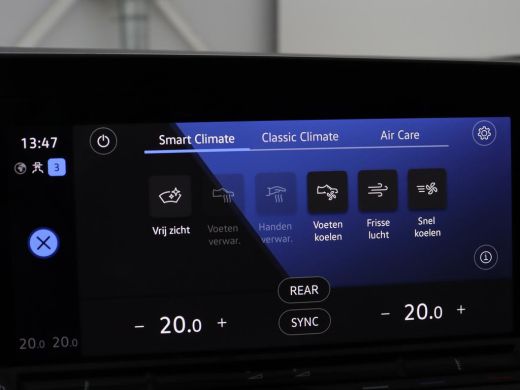 Volkswagen Golf 1.4 eHybrid Style | SOH 88% | Massage | Carplay Adaptive cruise | Memory | Navigatie | Sfeerverli... ActivLease financial lease