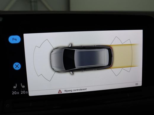 Volkswagen Golf 1.5 TSI Active Life | Trekhaak | Stoelverwarming | Carplay | Sfeerverlichting | Navigatie | Adapt... ActivLease financial lease